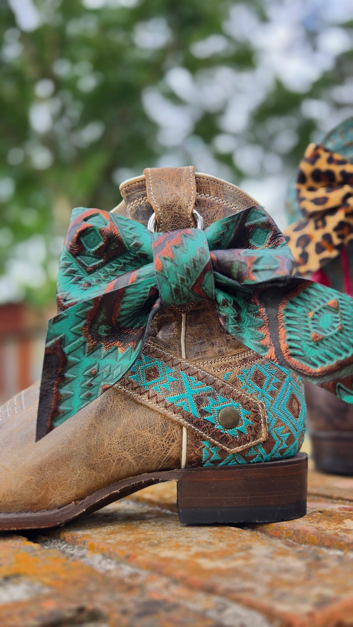 Bow Clip - Genuine Leather - Turquoise Aztec