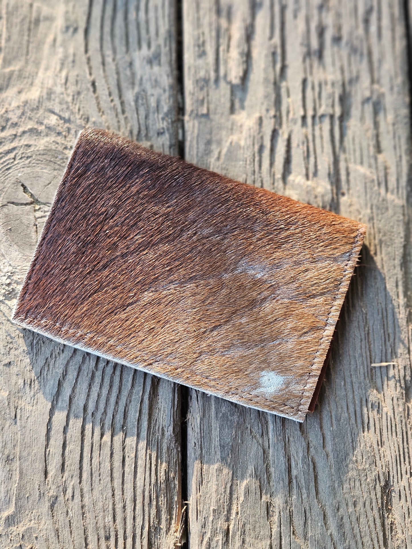 Brown Ombre Cowhide Card Holder with Natural Scar Lines