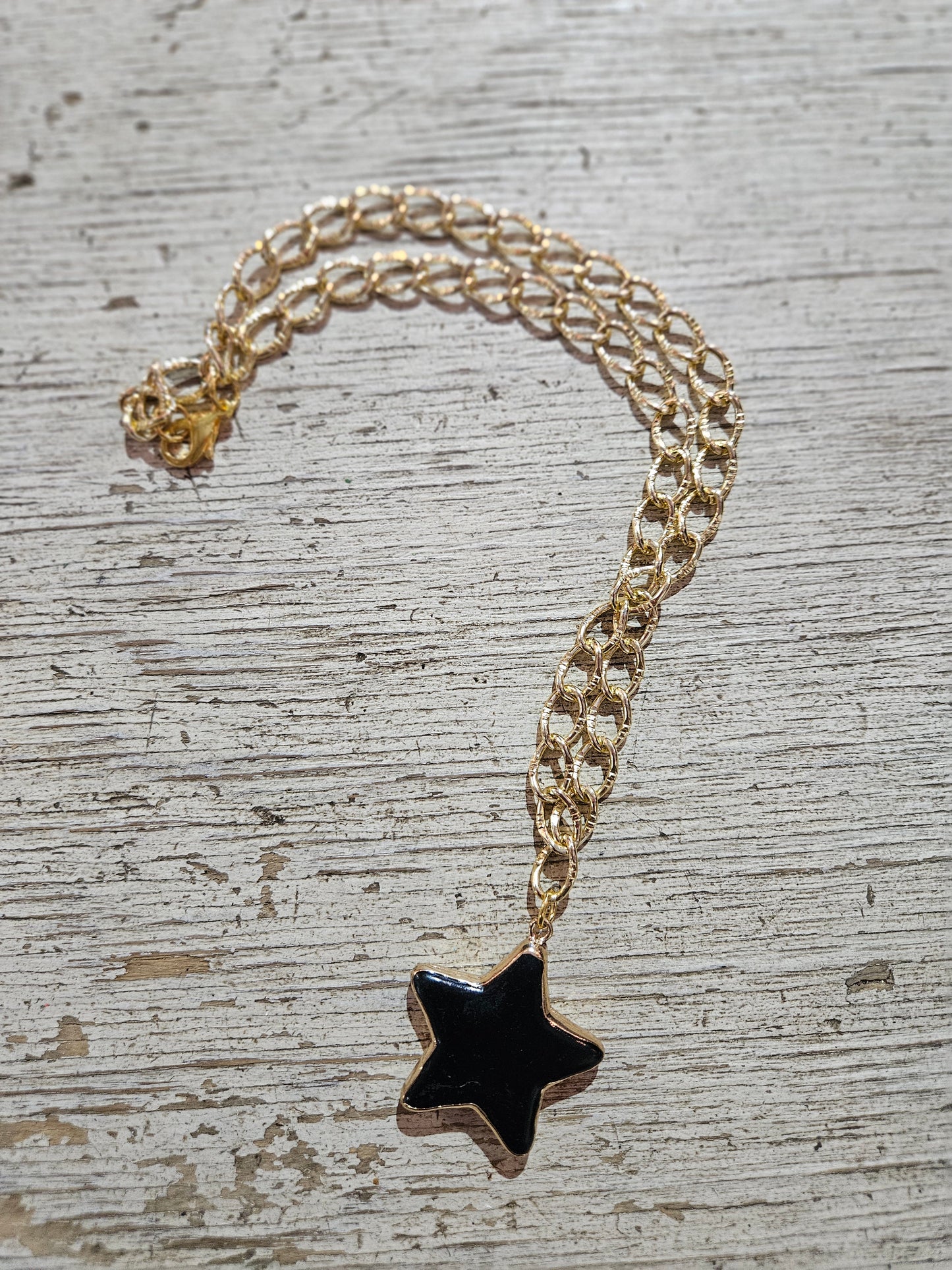 Gold Chunky Chain Necklace w/ Black Magnesite Star